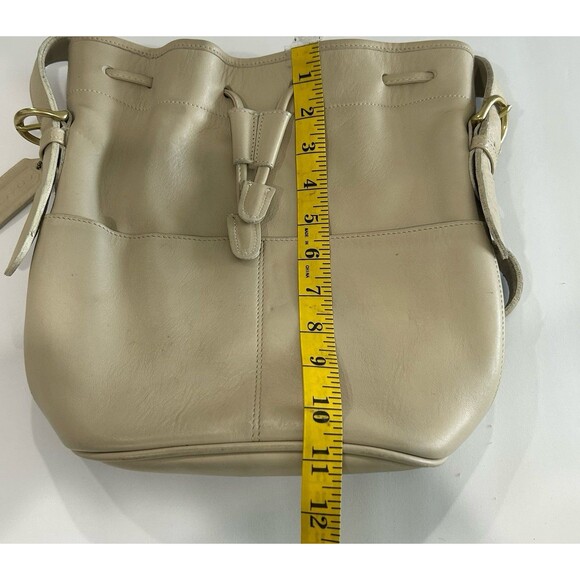 Coach Handbag Women's Size Med Color Bone Cream Drawstring Crossbody Leather Bag - Picture 6 of 10